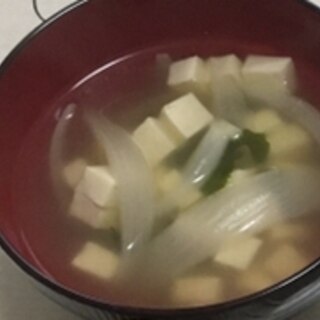 玉ねぎと豆腐のコンソメスープ